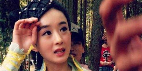 吃瓜女官  第1张